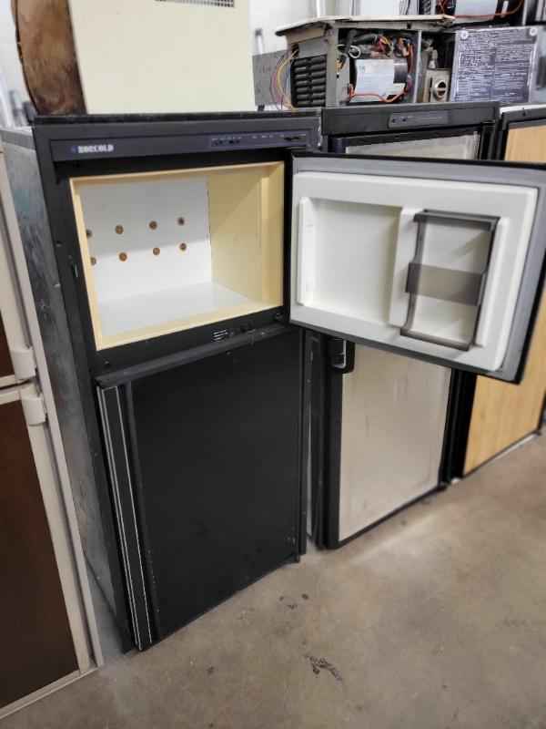 3 Way RV Refrigerator Propane 110v and 12v