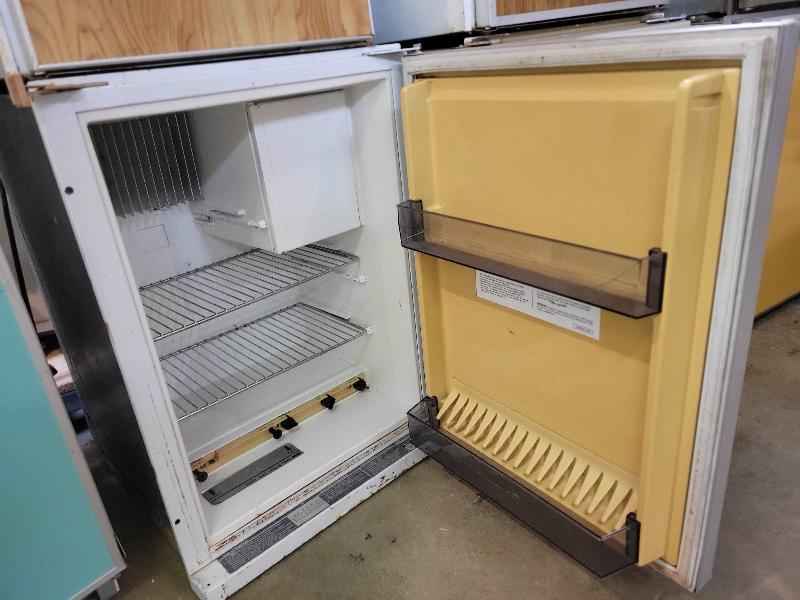 Dometic Propane and Electric Fridge RV RM36E Camper Campervan