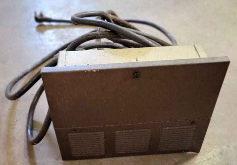 RV Converter 45 Amp with fuses, breakers, and RV Chord