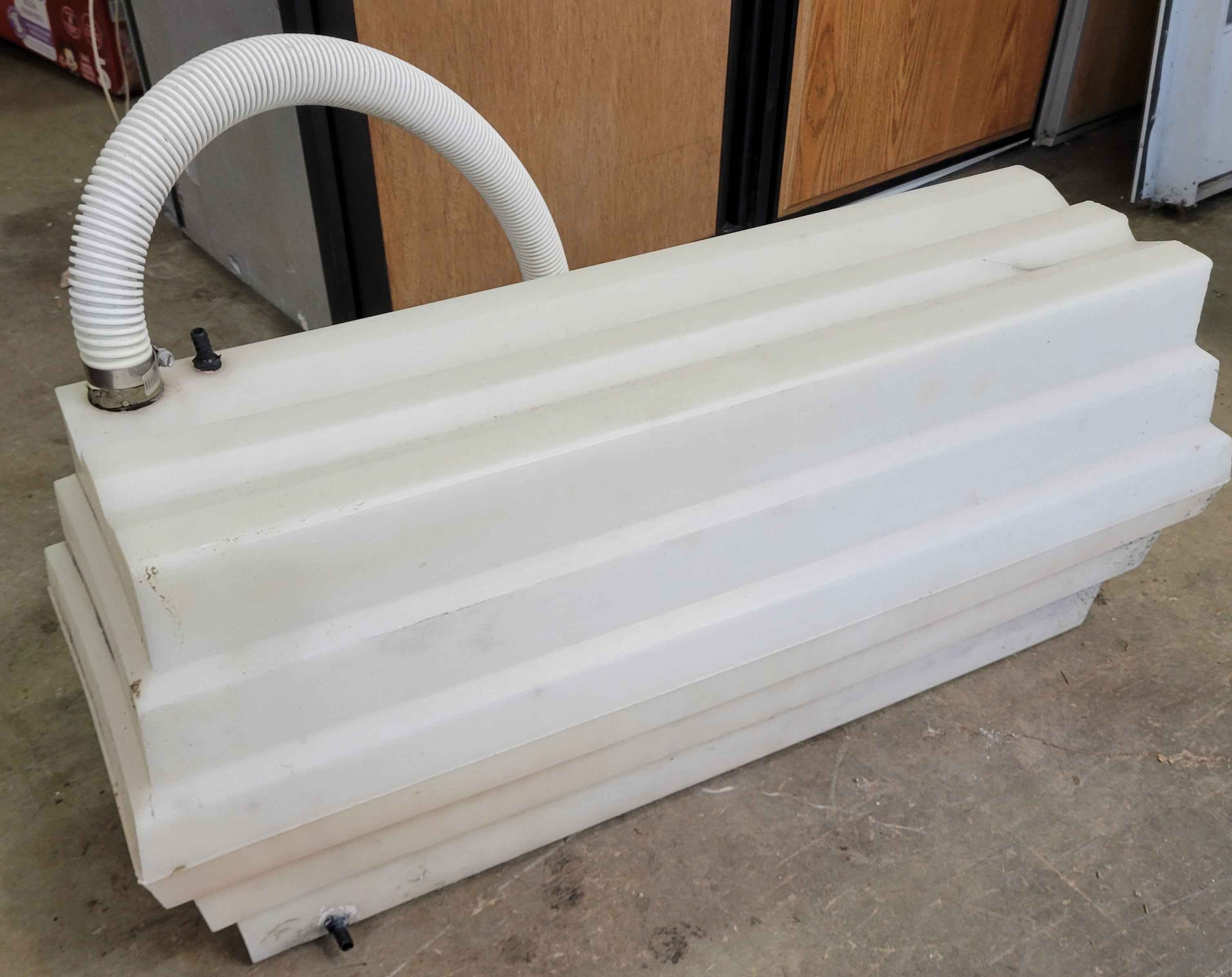 RV Fresh Water Holding Tank 25 Gallons