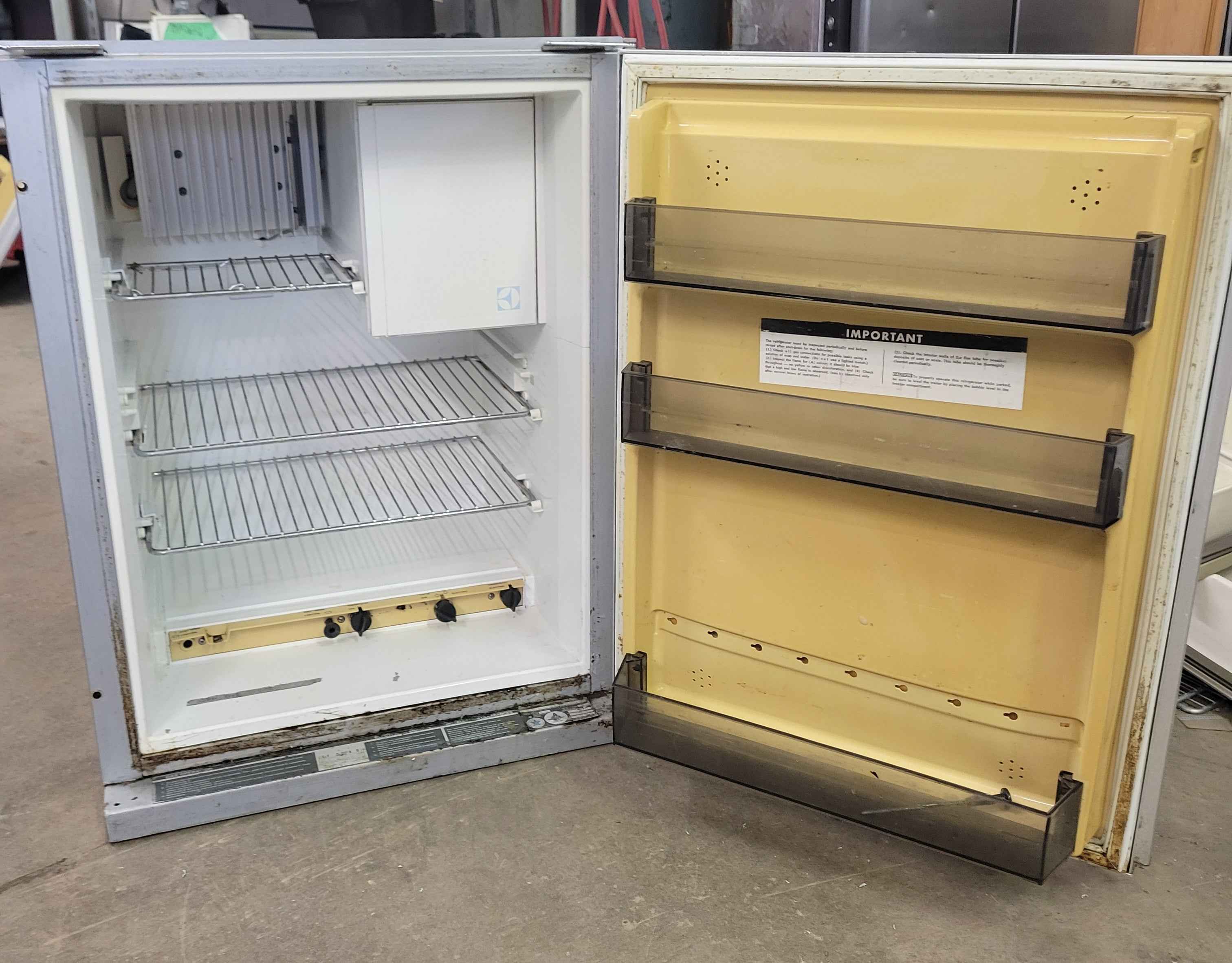 Used Dometic RM36 RV Refrigerator – Propane & 110V Electric