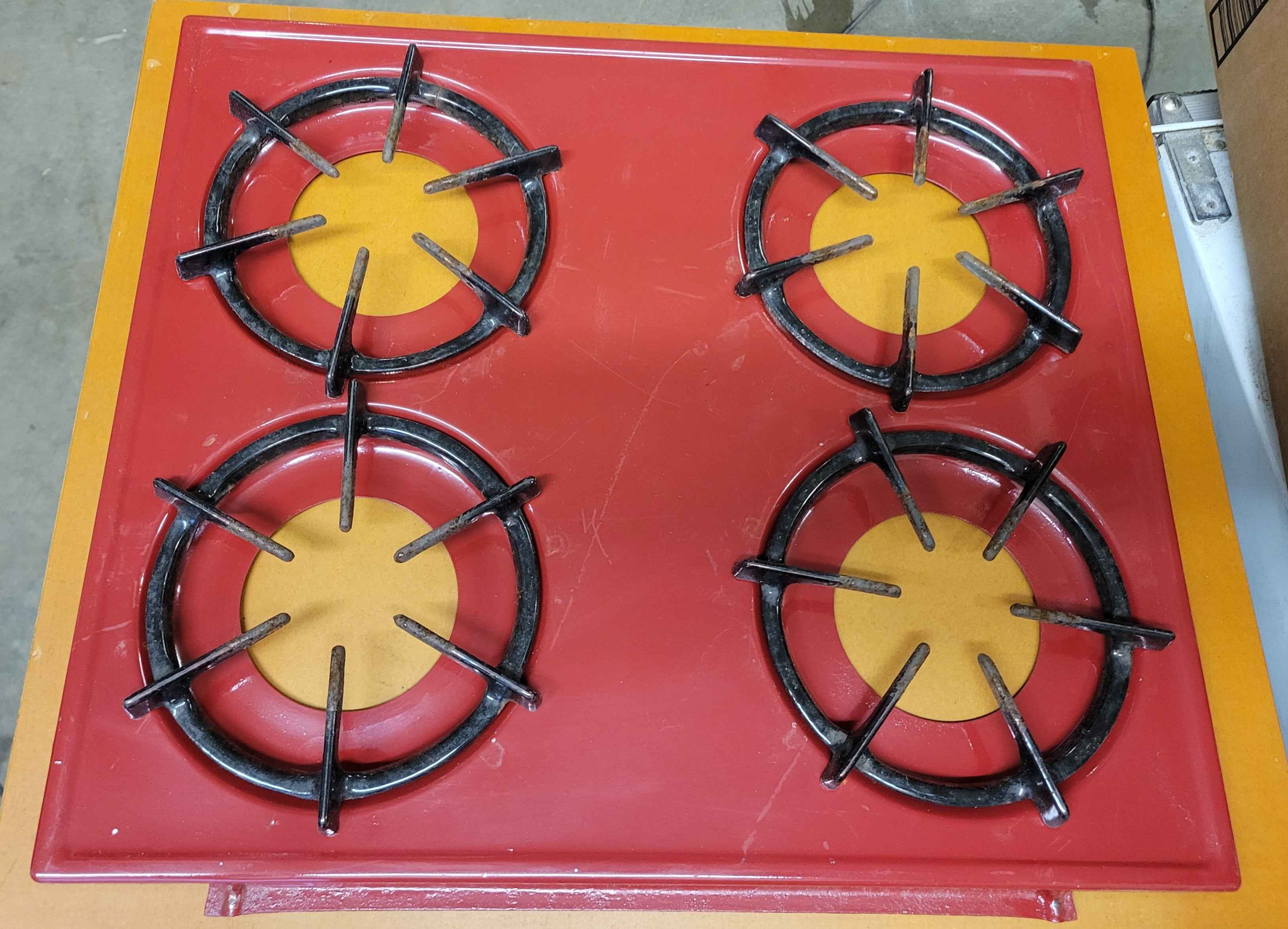 Wedgewood Range Stove Top– Vintage Red with Four Grates