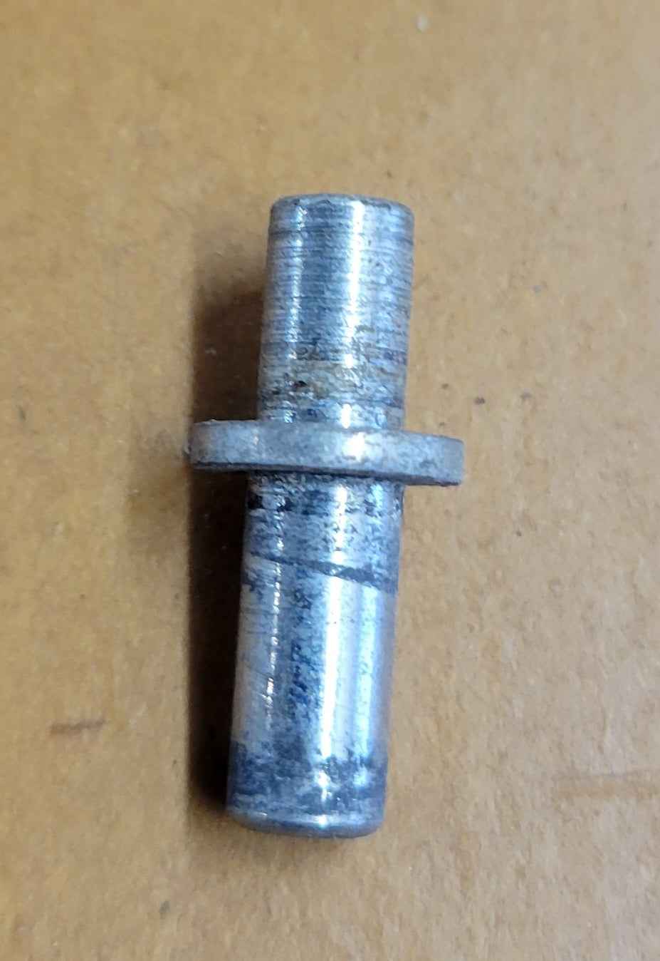 Dometic Refrigerator Lower Hinge Pin – 2930614009 – RM2400 / RM2800