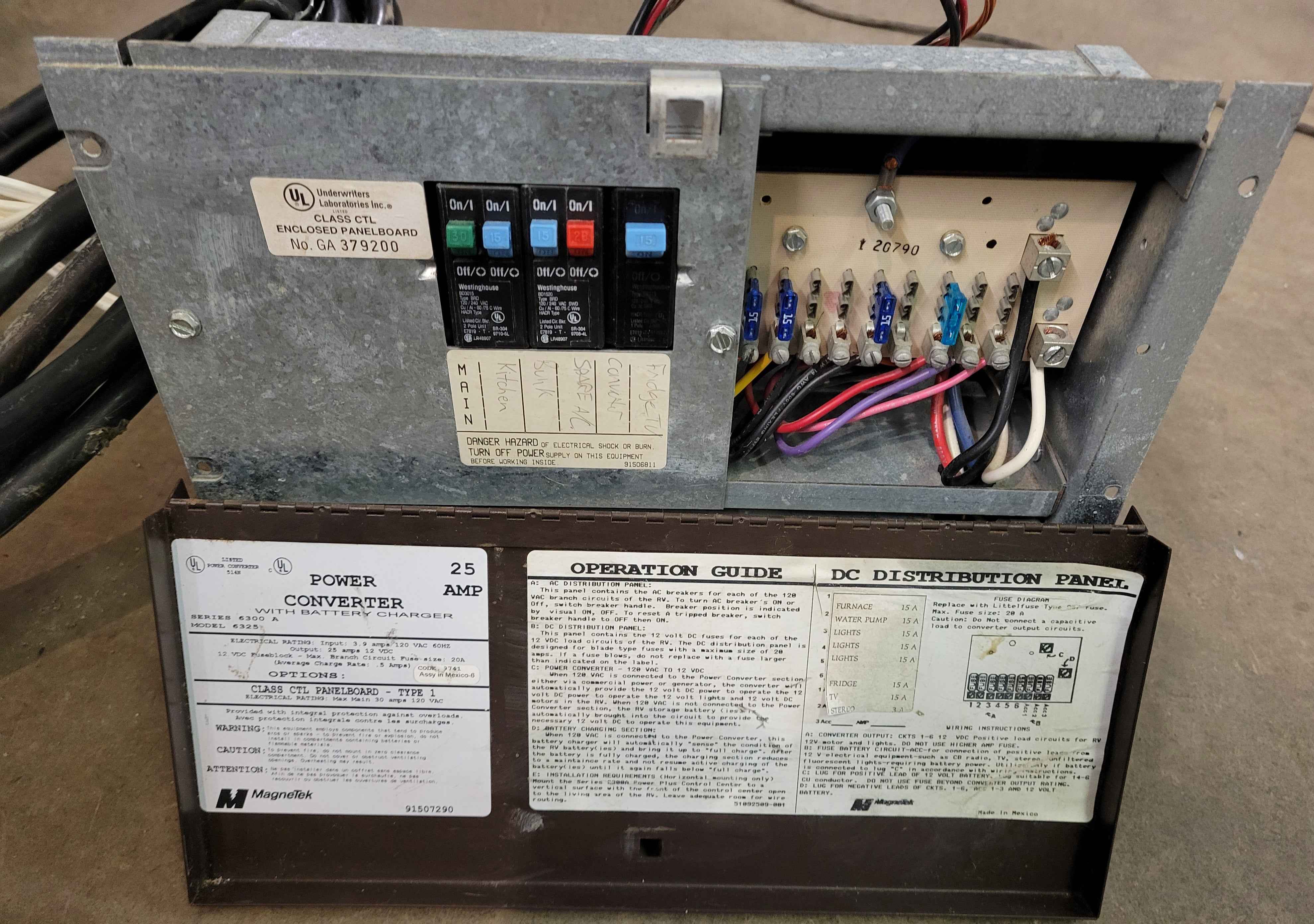 Magnetek 25 Amp RV Power Converter