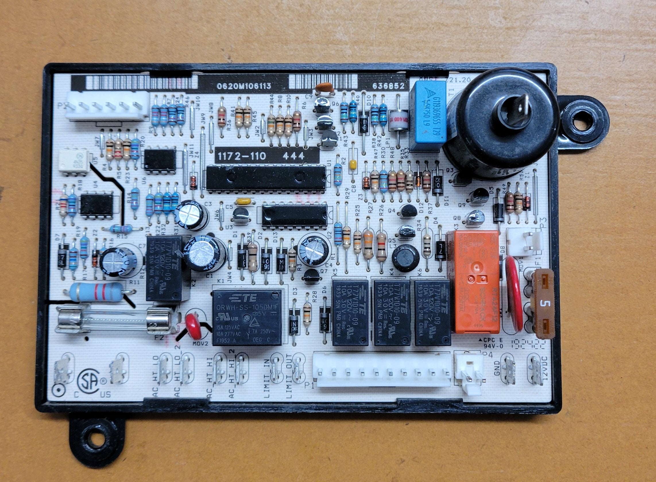 636852 Norcold 2118 Fridge Control Board RV Refrigerator