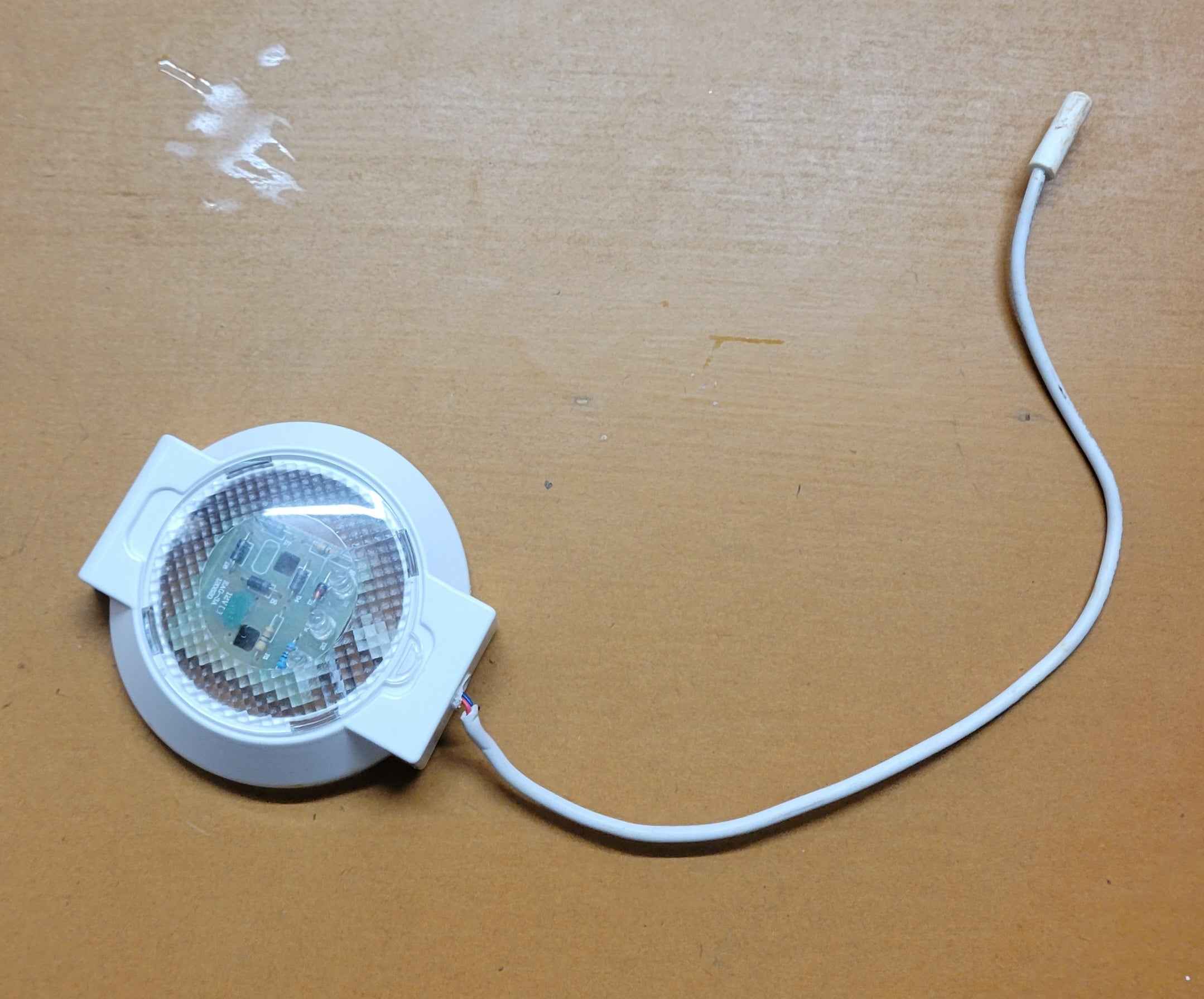 Atwood HE-0601 Fridge Thermistor and Light Assembly 14029