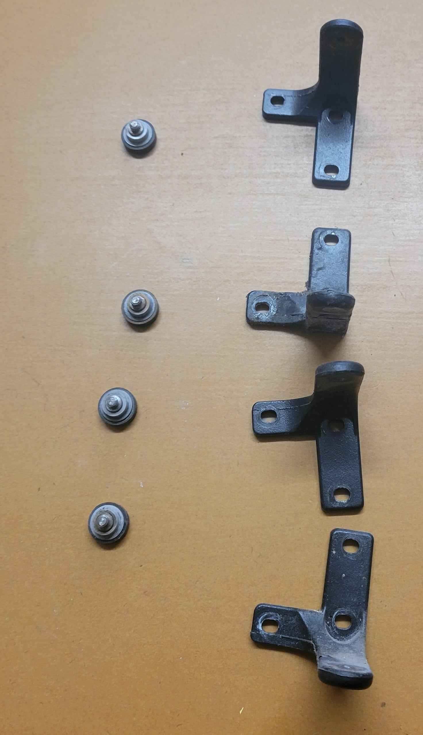 Norcold Refrigerator Hinge Kit – OEM Door Hinge Set