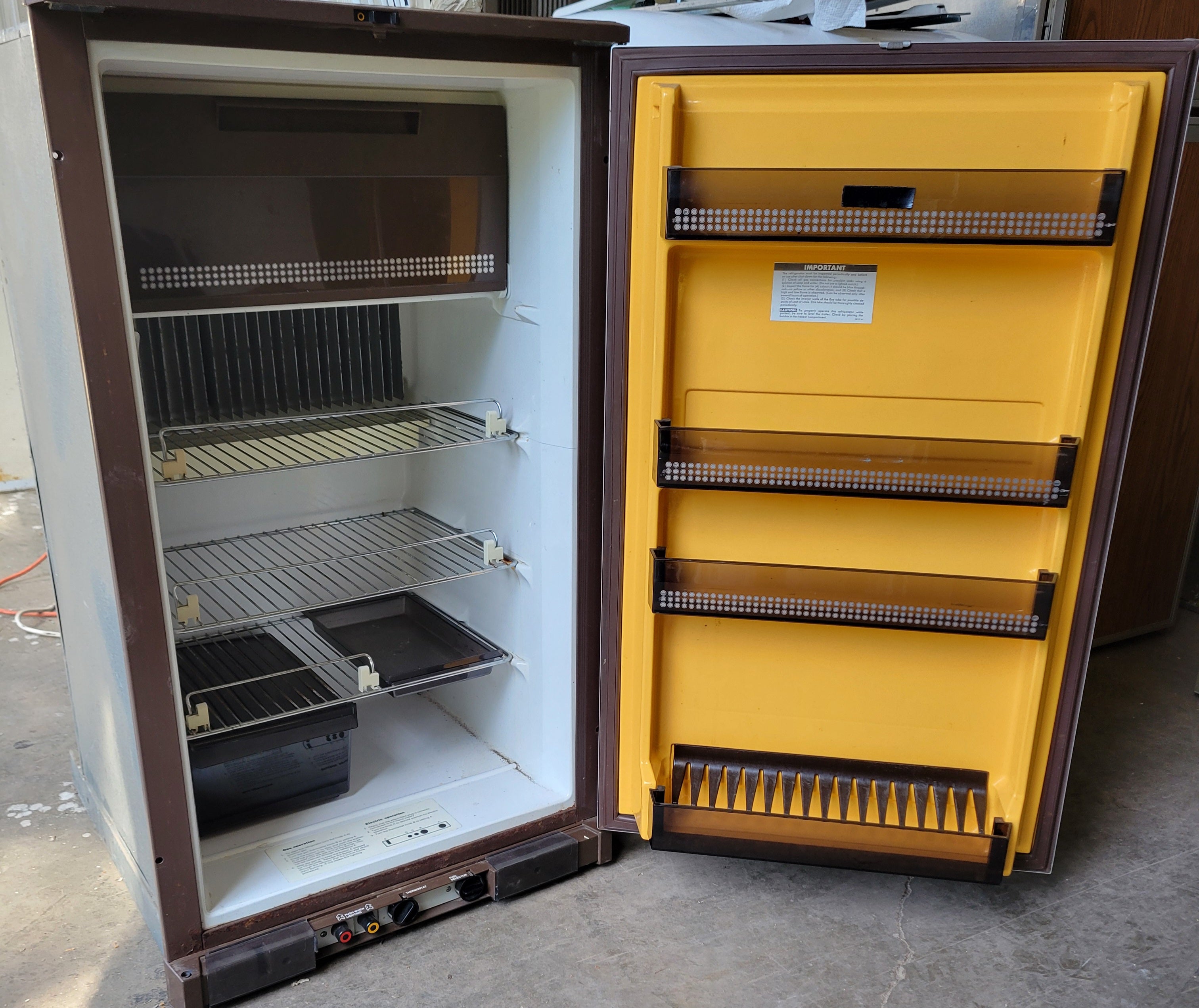 Dometic RV Fridge Rm660 Propane and Electric Absorption Refrigerator
