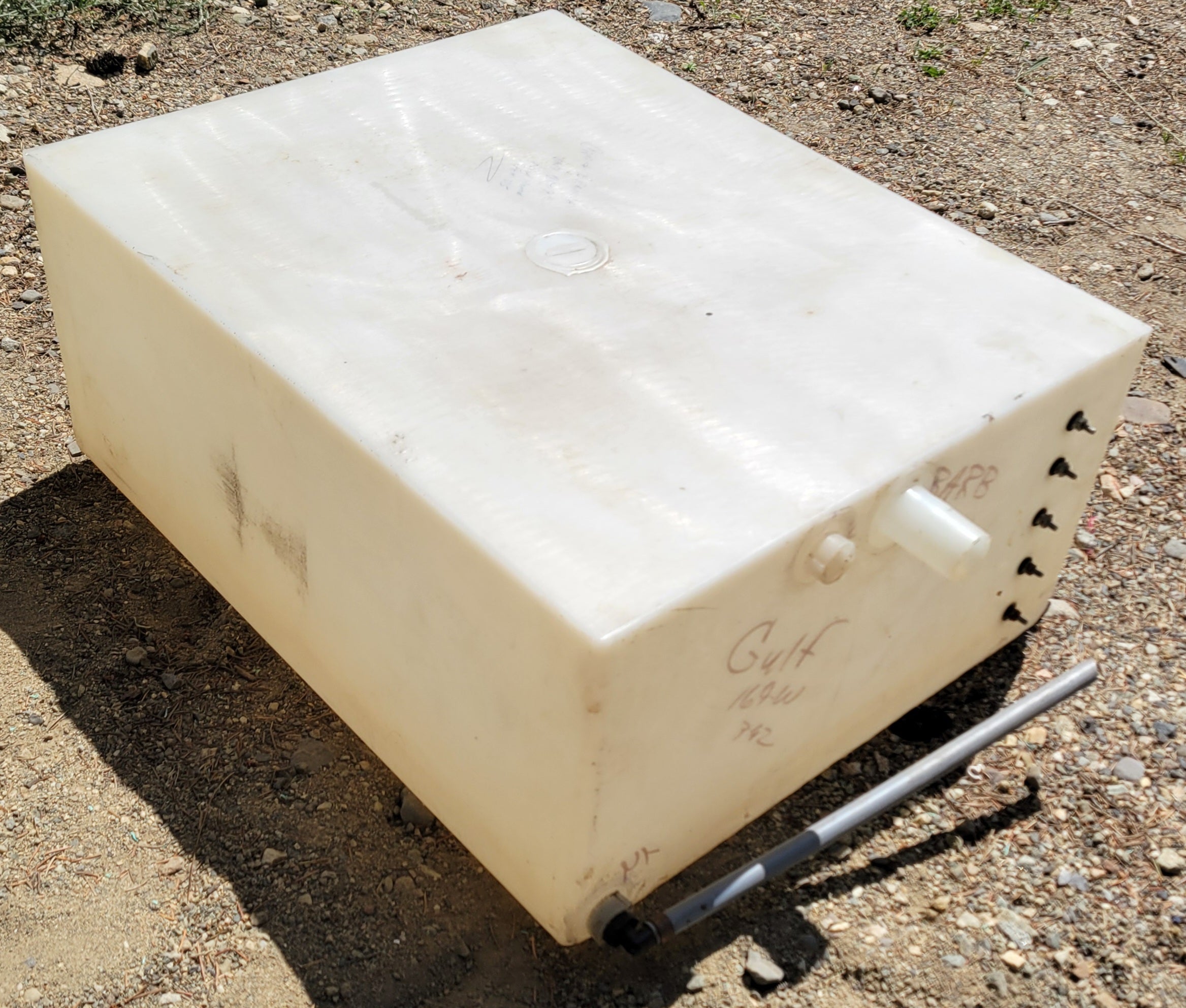 RV Fresh Water Tank 20 Gallon – 25 1/4" x 20" x 11"
