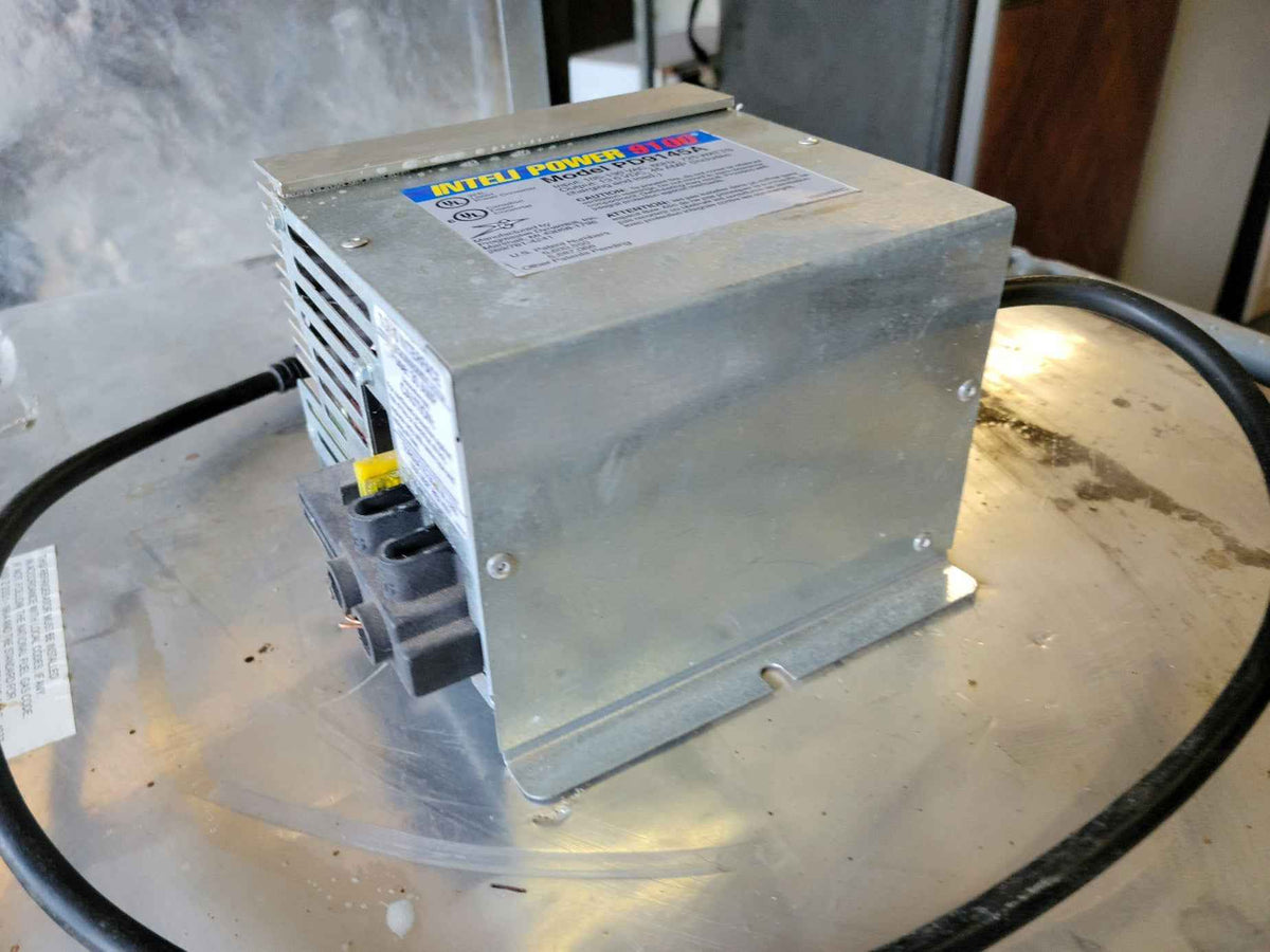 Inteli Power 9100 Converter Progressive Dynamics PD9145A