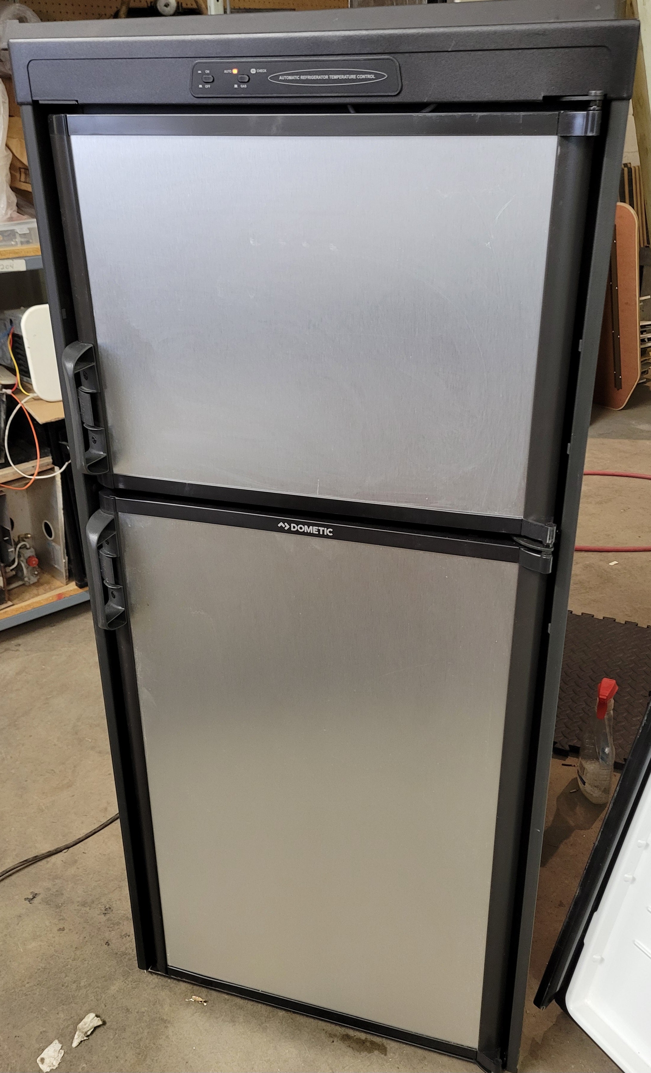 Dometic DM2652 Propane & Electric RV Fridge