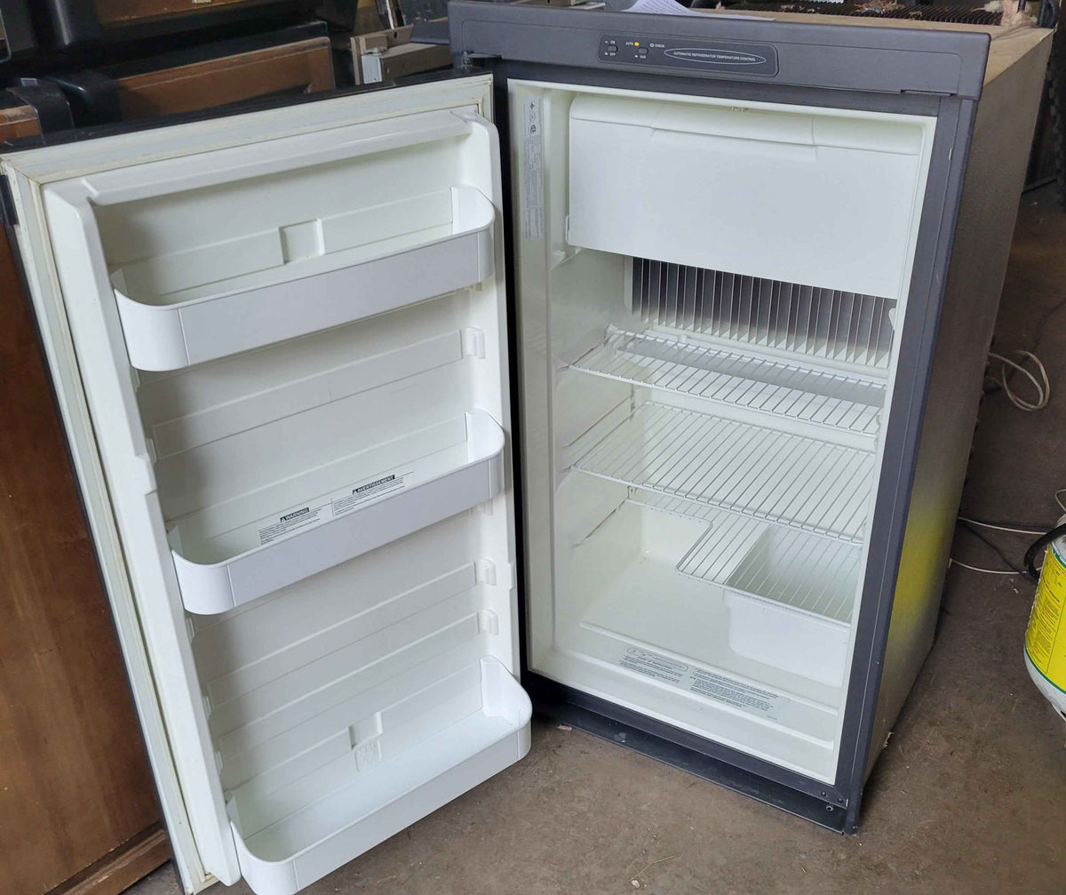 Dometic RM2551 RV Propane & Electric Fridge