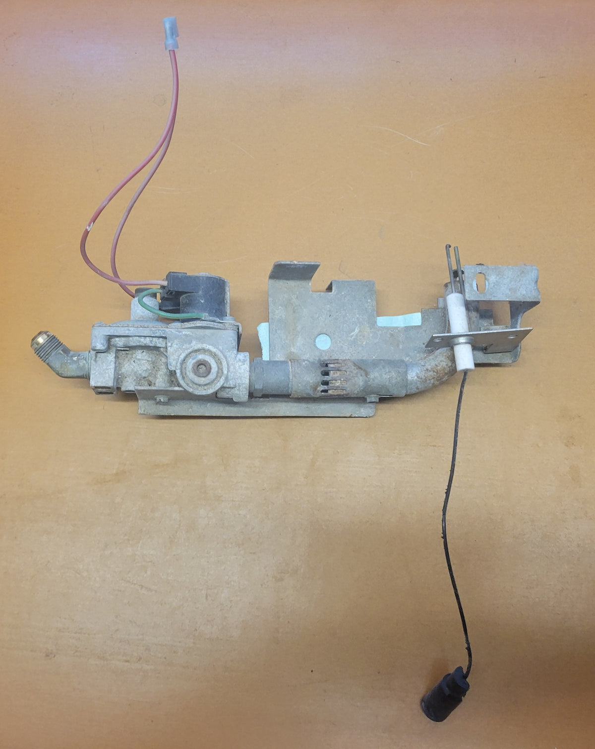 Ensemble brûleur à gaz Atwood avec électrode – 93322 GE16 EXT SP