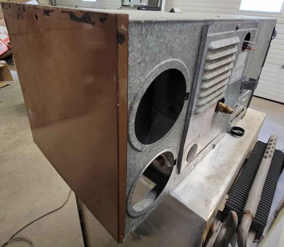 Hydroflame 8232 RV Furnace Propane 32,000 BTU