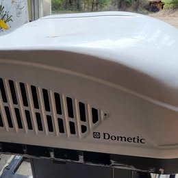 Dometic Brisk Air II B57915.711CO RV Air Conditioner – Used