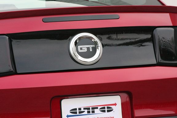 GT Styling GT4154 Tail Light Center Cover for 2010 Mustang