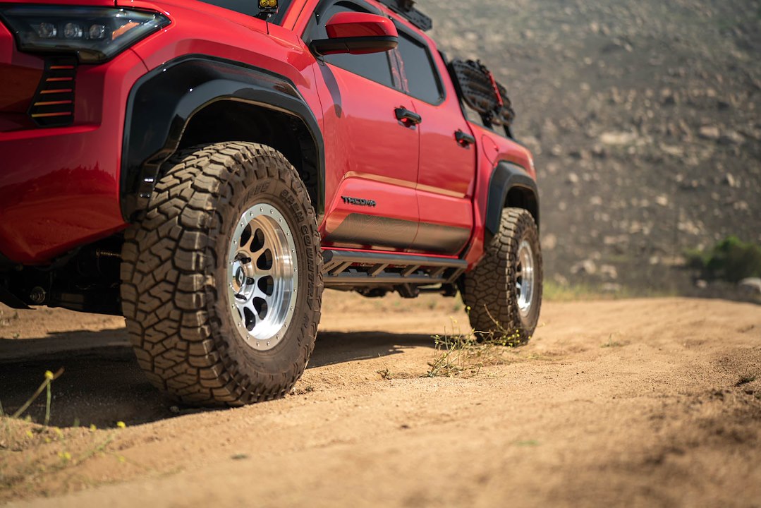 DV8 Offroad SRTT1-04 Tacoma Rock Sliders with Steps