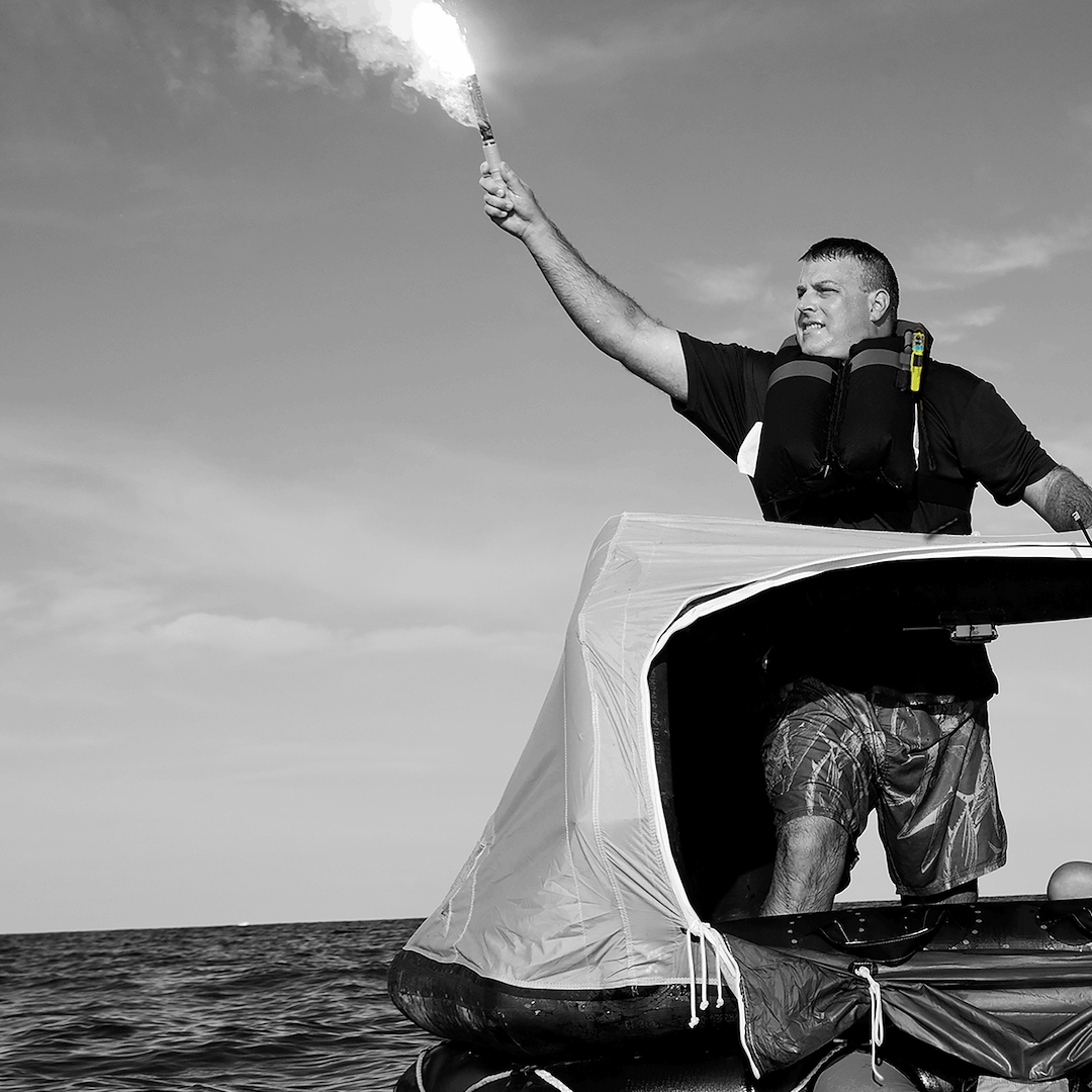 Acr Electronics 3964.1 Man Overboard Locator - image 4