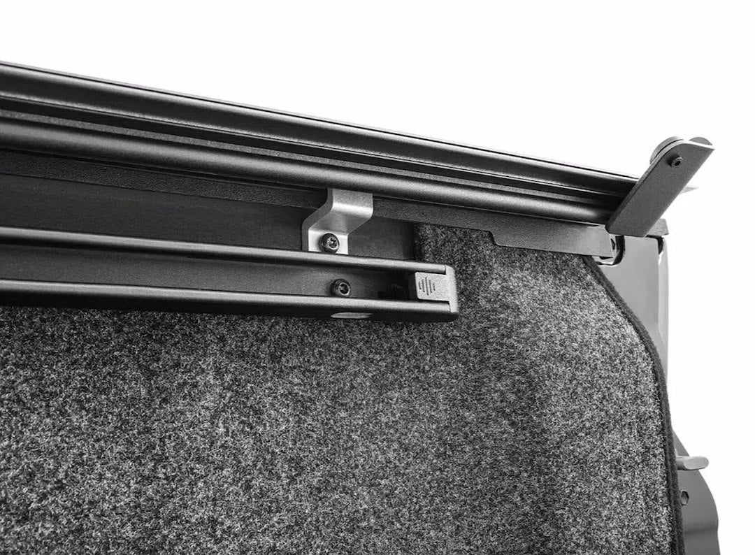 BAK Industries Revolver X4TS Aluminum/ Vinyl Tailgate Handle Lock Tonneau Cover 80506RK - image 13