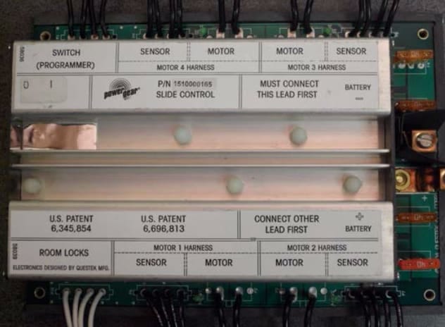Lippert 368828 Full Wall Slide-Out Control Module with Flying Leads