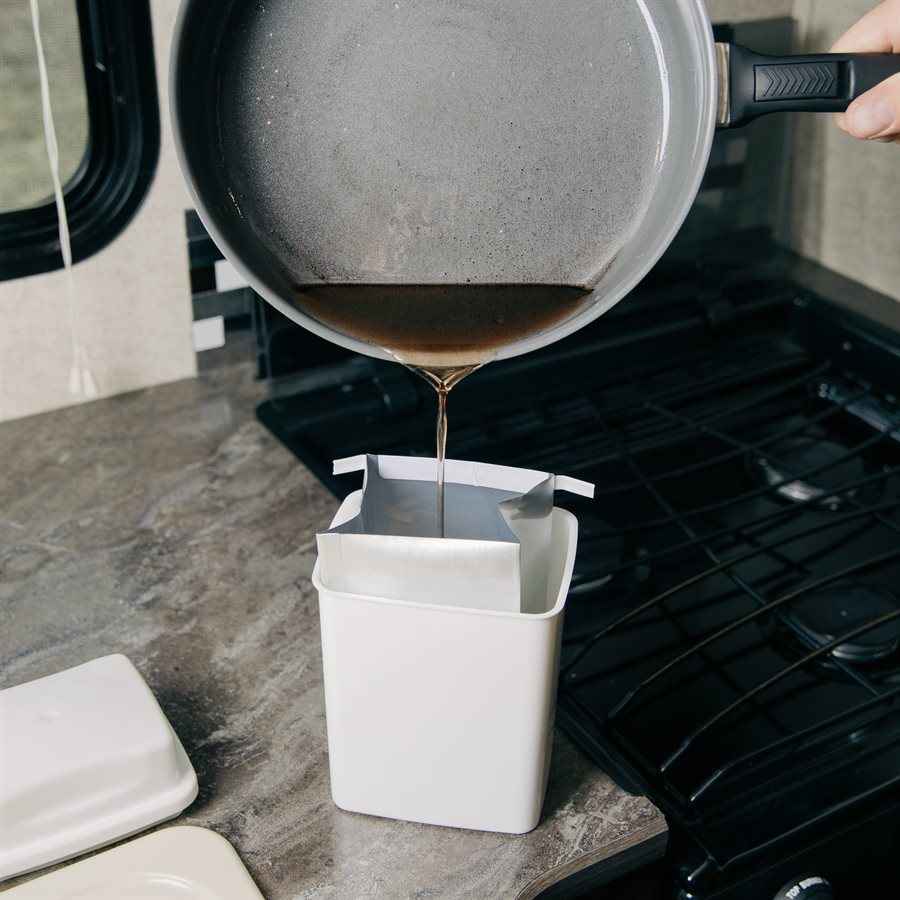 Camco Used Cooking Grease Container 42282 – Color: White