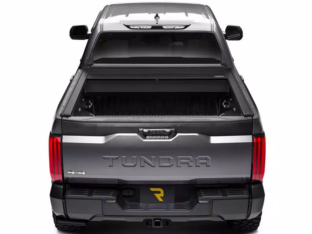 Retrax EQ0379-1 EQ Aluminium Remote-Locking Tonneau Cover