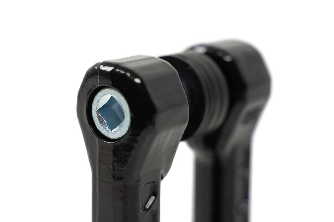 DV8 Offroad UNSK-01BL D-Ring with Isolators