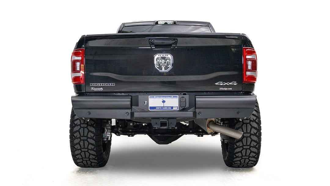 Fab Fours DR10-U2950-1 Bumper - 1-Piece