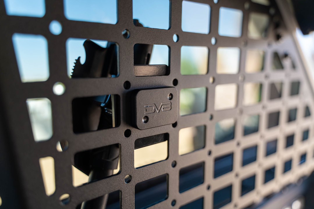 DV8 Offroad UNMM-01BL Quick-Release MOLLE Tool Clamp