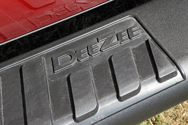 Dee Zee DZ16111 Nerf Bar With Surface Steps - image 4