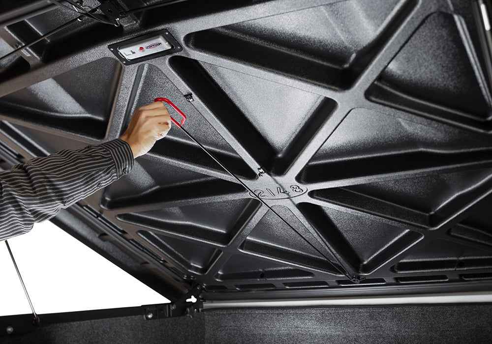 UNDERCOVER 2148 Elite ABS Tonneau Cover with Lock and LED Light