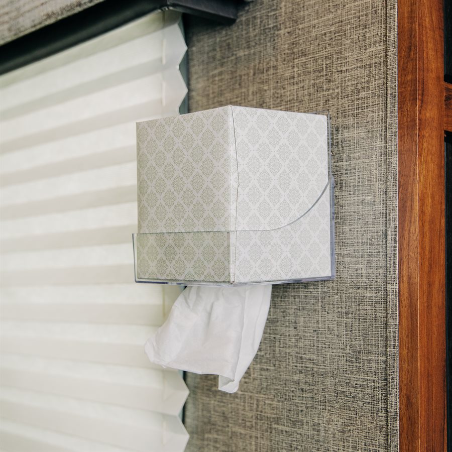Camco Facial Tissue Holder (57101) – Material: Plastic