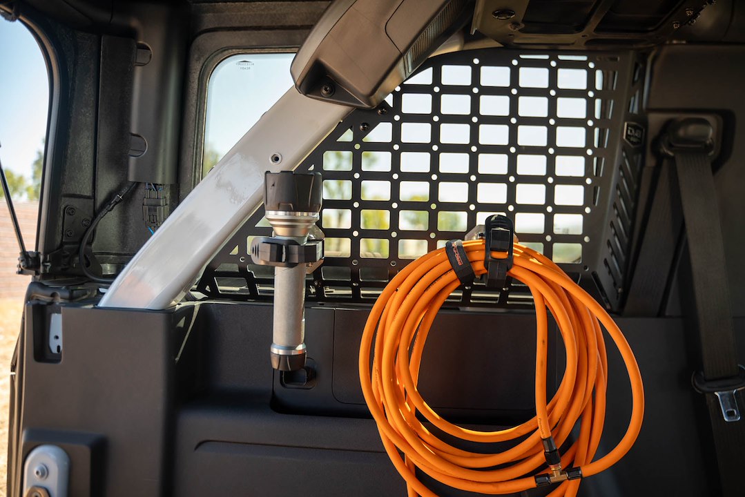 DV8 Offroad UNMM-01GR MOLLE Quick-Release Tool Mount