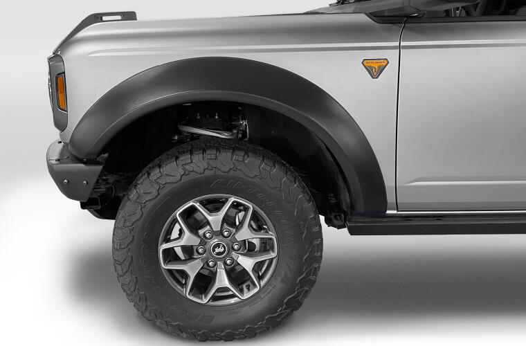 Bushwacker 20961-02 Extend-A-Fender Four-Piece Flare Set