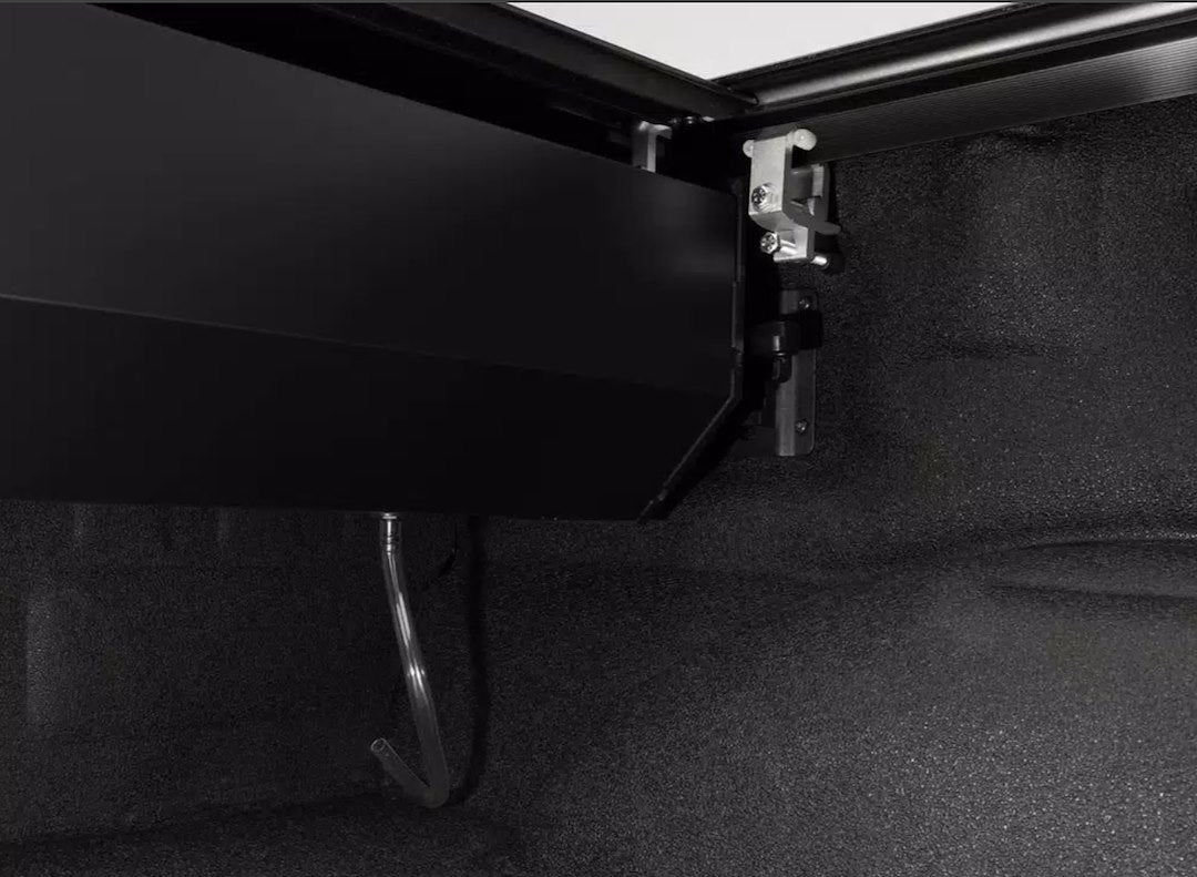 Retrax T-90338 PowertraxPRO XR Electric Aluminium Tonneau