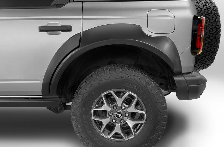 Bushwacker 20961-02 Extend-A-Fender Four-Piece Flare Set