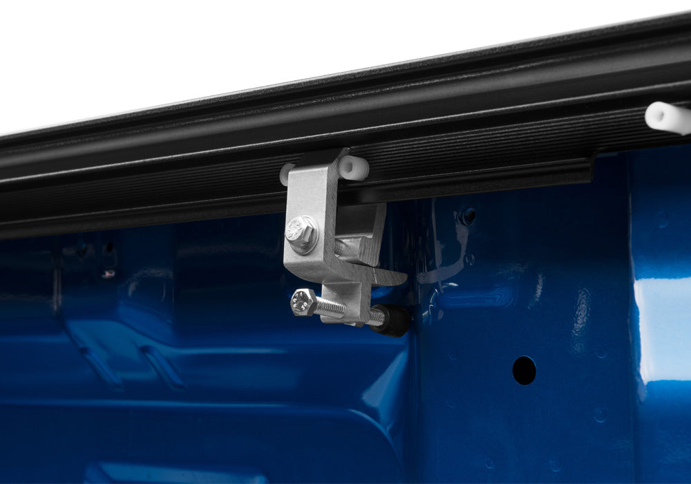 Retrax T-60852 RetraxONE XR Tonneau Cover for Tacoma