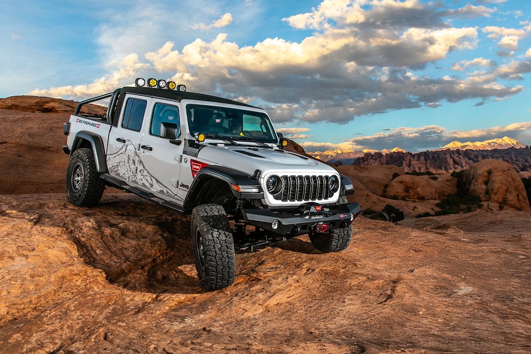 Fabtech FTS24319 Suspension Track Bar