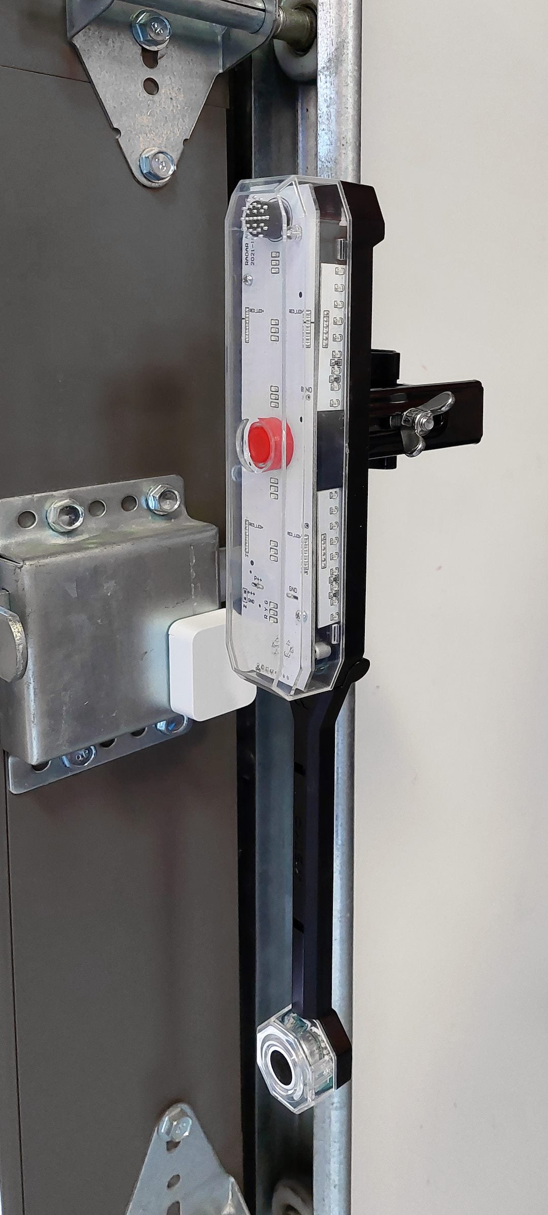 STKR Concepts 00135 Side Garage Parking Sensor
