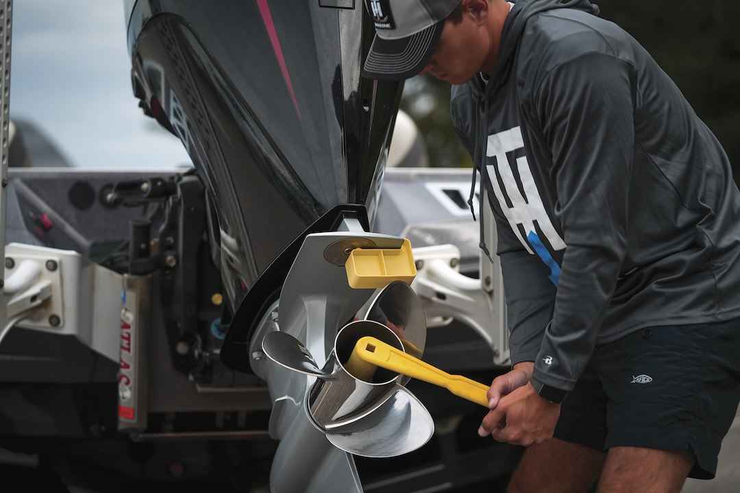 T-H Marine PMW-1-DP 1-1/16 in Propeller Wrench with Drain Socket
