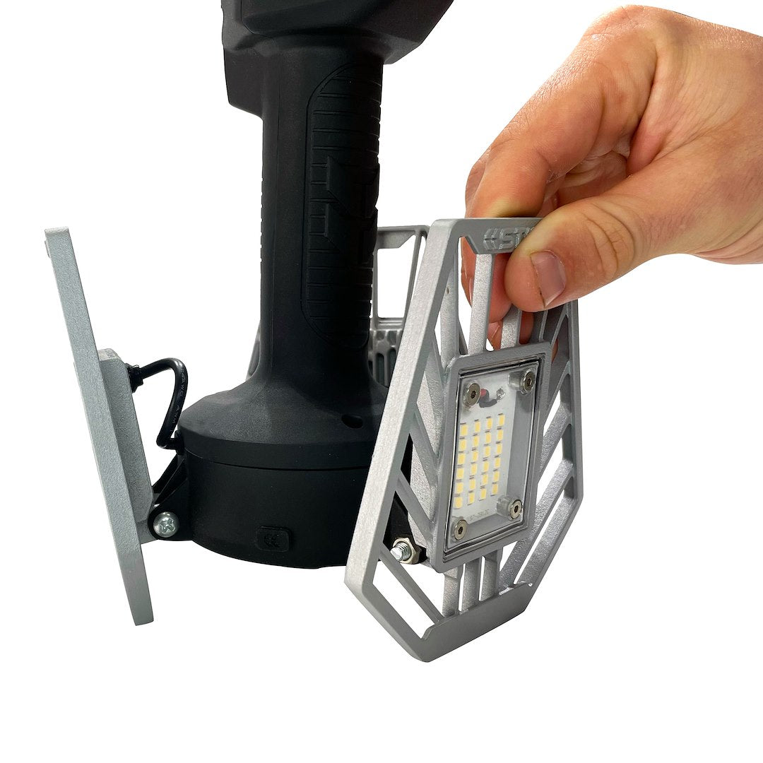 STKR Concepts 00301 TRILIGHT Shoplight V2