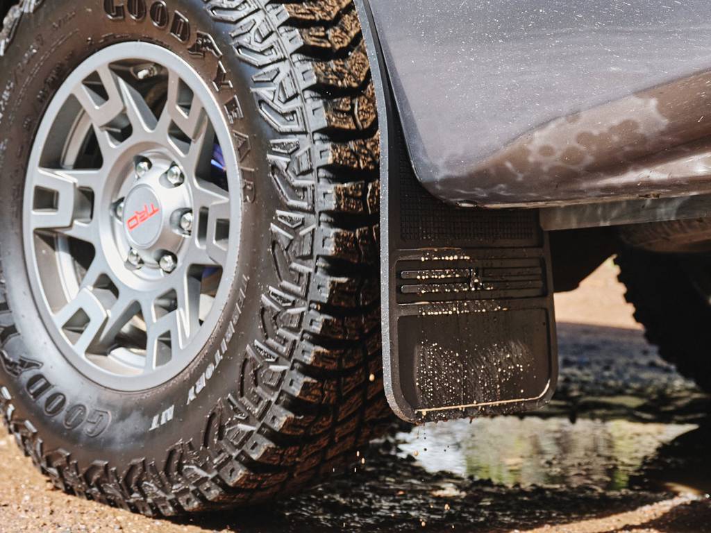 Husky Liners 55000 MudDog Front Rubber Mud Flaps, Pair