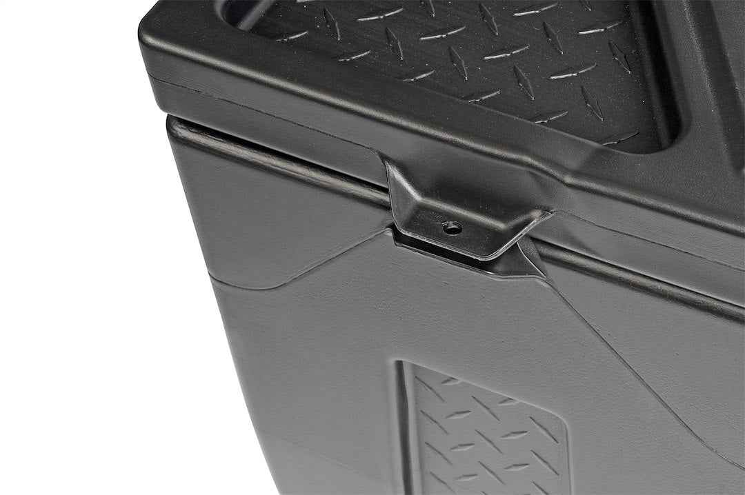 Dee Zee 6537P Portable Plastic Tool Box - 10.3 cu ft