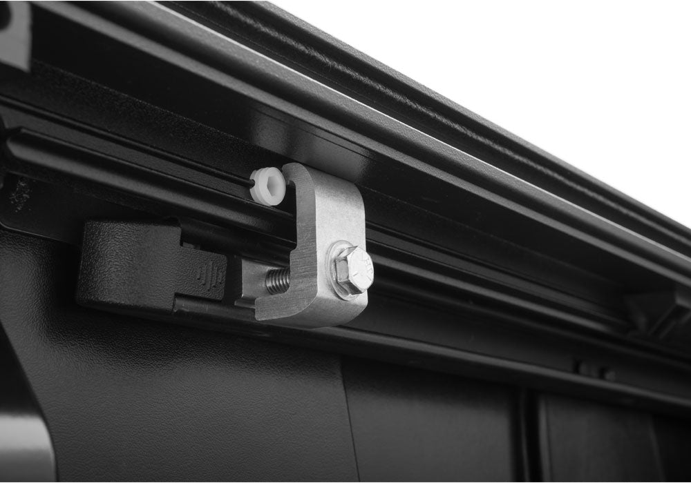 Retrax EQ0243 EQ Aluminium Remote-Locking Tonneau Cover