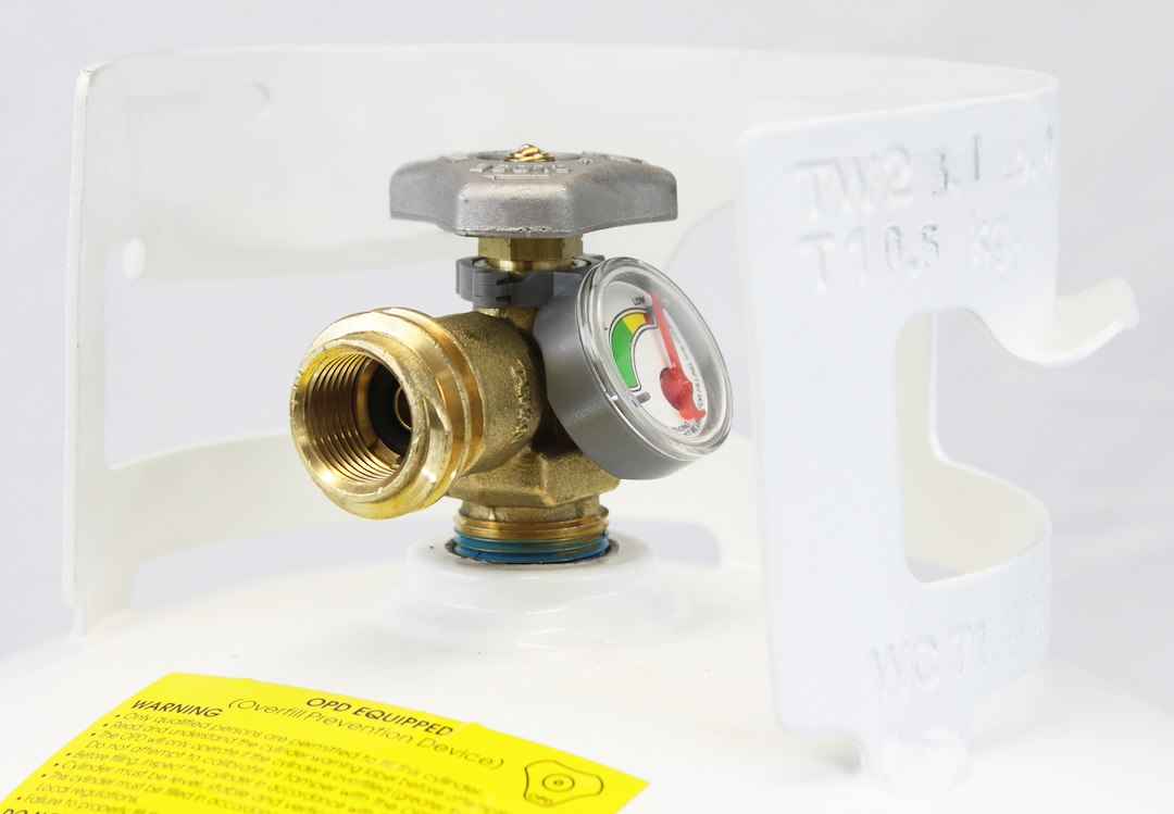 Flame King YSN330 30-lb Propane Cylinder with OPD Valve and Gauge