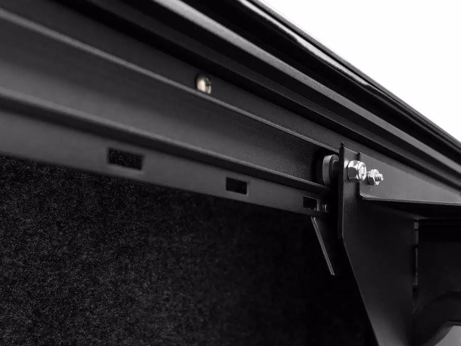 Roll-N-Lock Cm532 Cargo Manager Bed Divider