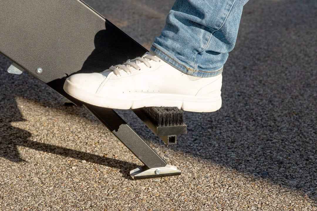 MORryde STP54-062 Entry-Step and Standalone Boot Brush