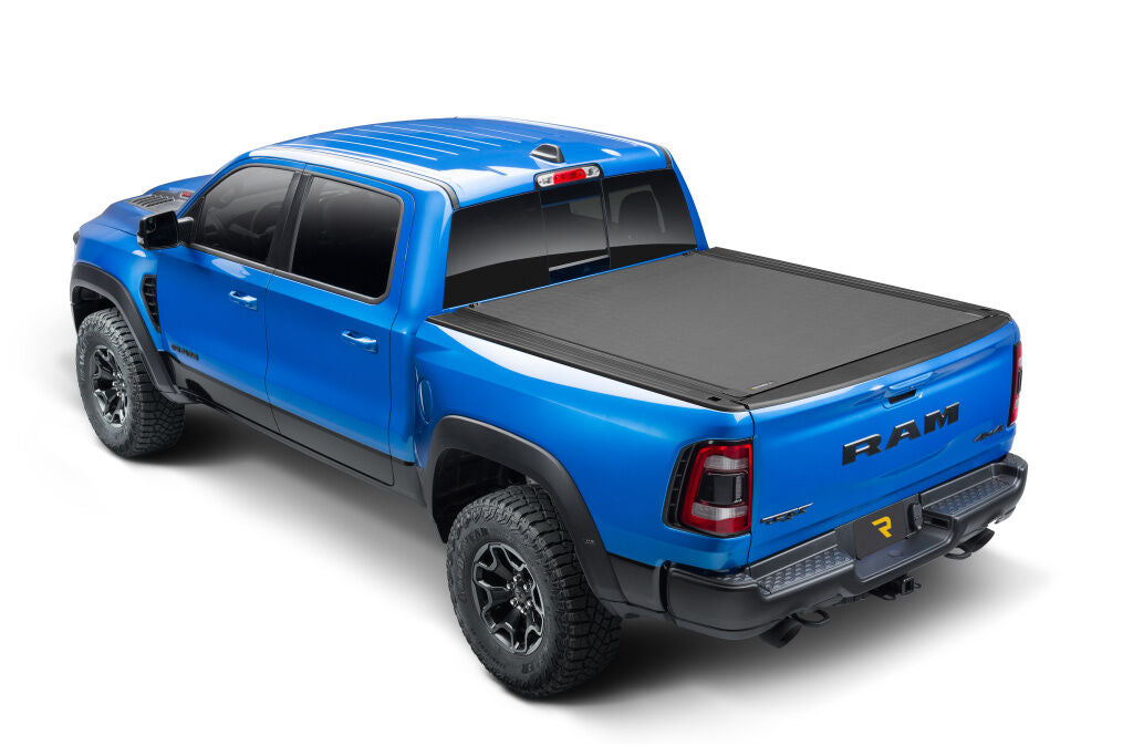 BAK Industries Revolver X4s Aluminum/ Vinyl Tailgate Handle Lock Tonneau Cover 80223 - image 1