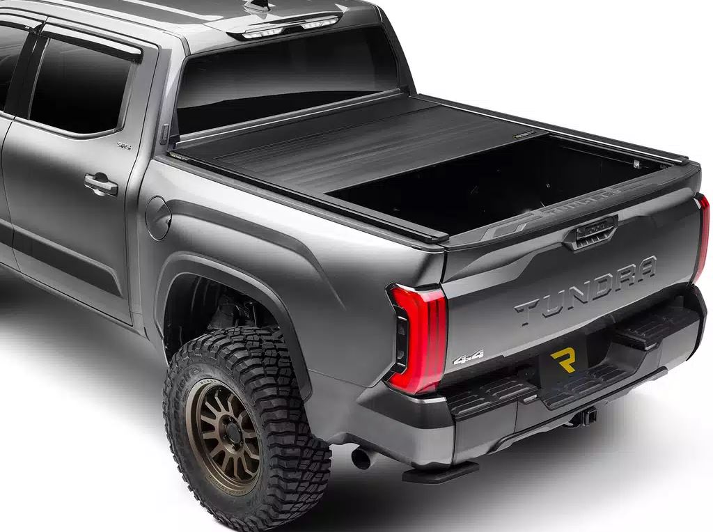 Retrax EQ0379-1 EQ Aluminium Remote-Locking Tonneau Cover
