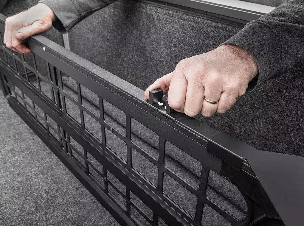 Roll-N-Lock Cm401 Truck-Bed Cargo Divider